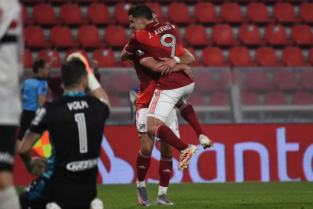 River superó a San Pablo y aseguró la clasificación