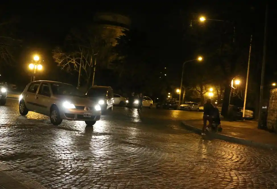 Piden no girar a la izquierda en  las avenidas semaforizadas