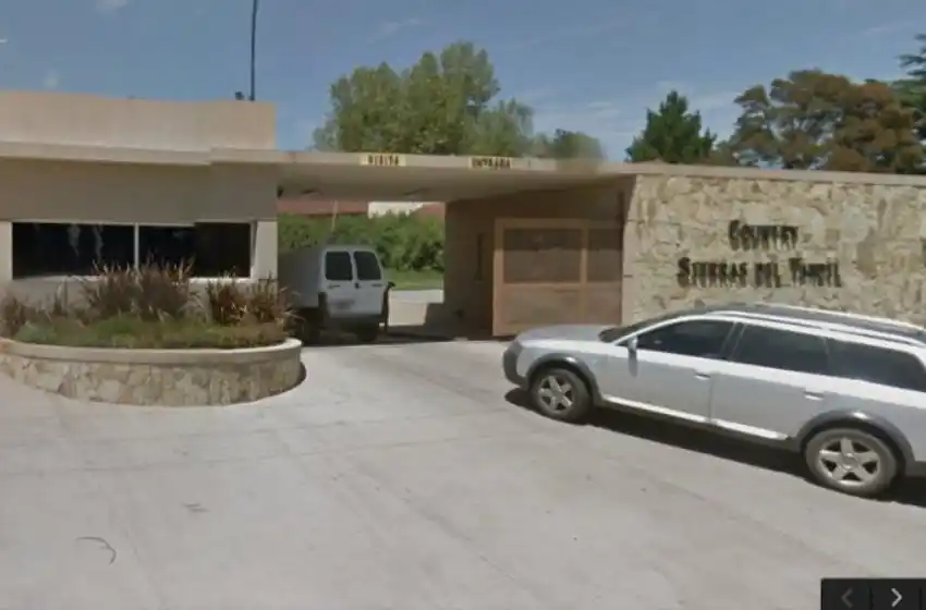 Empresario violó la cuarentena y quiso ingresar a un country con una empleada doméstica oculta en el baúl del auto