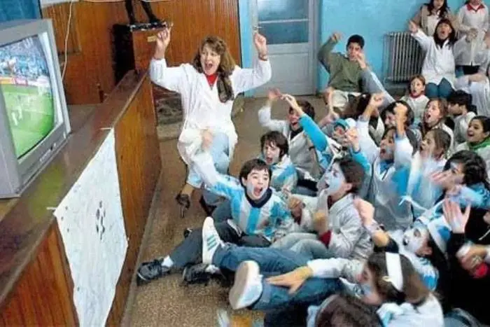 Las escuelas podrán seguir los  partidos de la Argentina en el Mundial