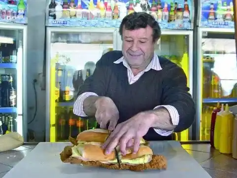 Esperando tu sánguche