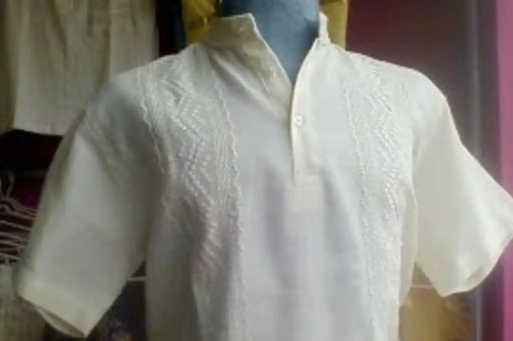 Paraguay: trabajadores públicos deberán vestirse  los días viernes con un un tejido patrimonial