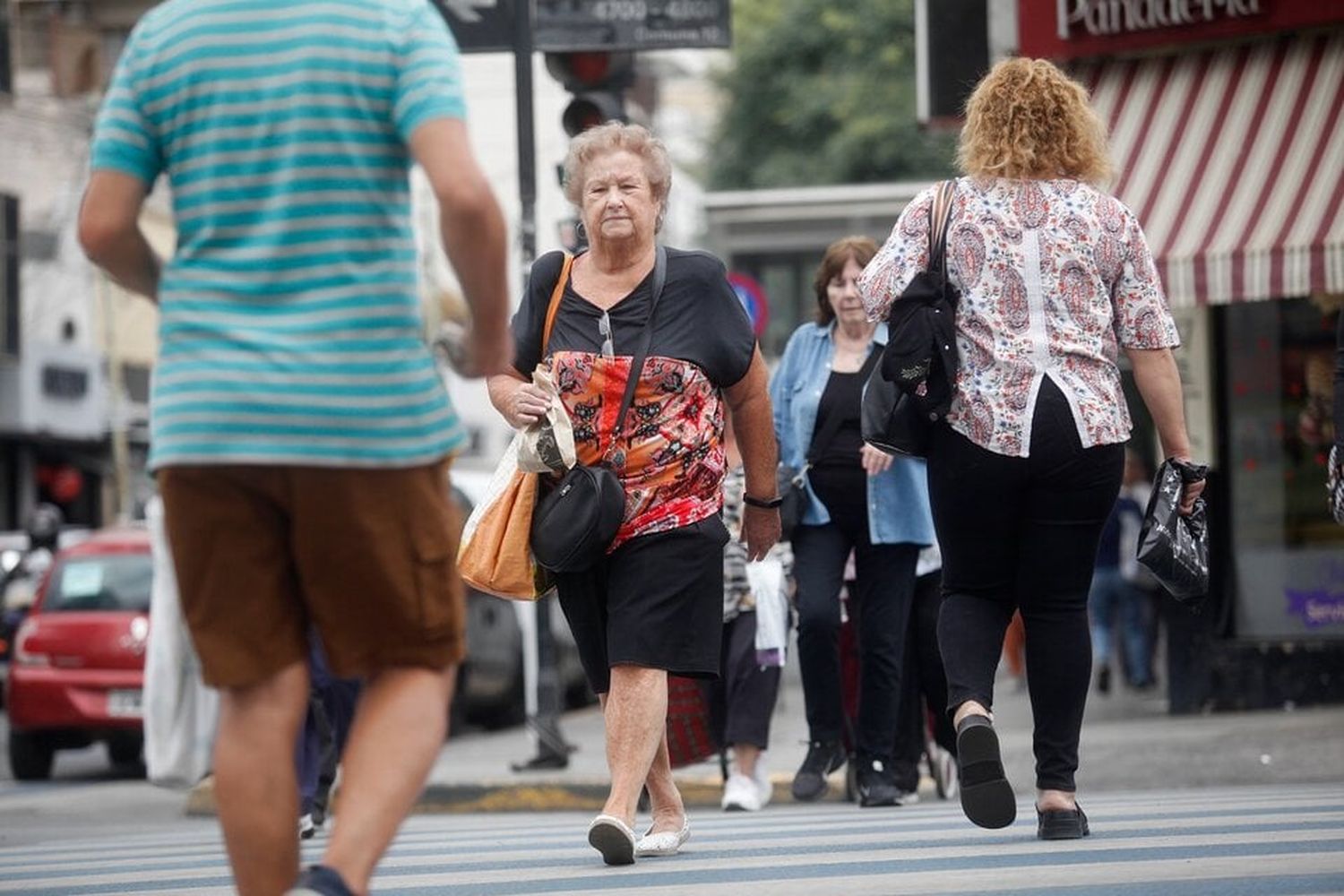 En la transición de aumentos mediante decretos se priorizarán a los beneficiarios de ingresos más bajos