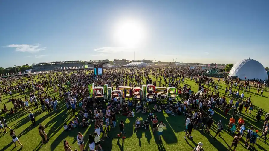 Billie Eilish, Rosalía, Tame Impala y Blink-182 encabezan la grilla del Lollapalooza 2023