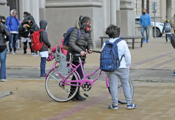 "La vuelta es con una presencialidad cuidada y respetando los protocolos"