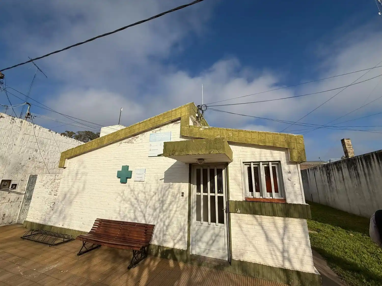 La iniciativa del Ministerio de Salud es una política pública innovadora que permite el acceso ágil a fondos destinados al mantenimiento, conservación y mejora de centros de salud y hospitales de la provincia.