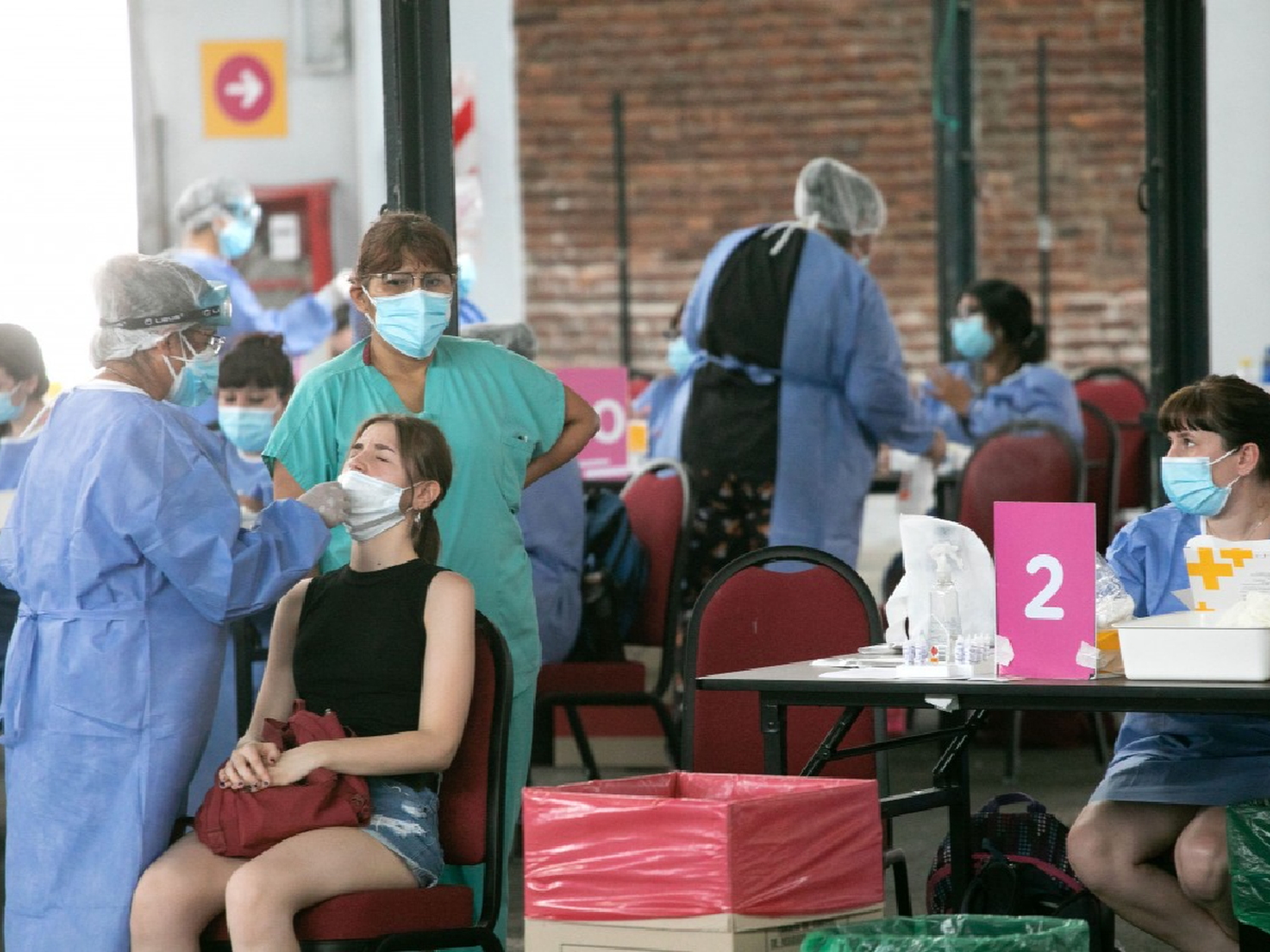 Informaron 12.664 nuevos contagios de coronavirus y cien muertes en el país