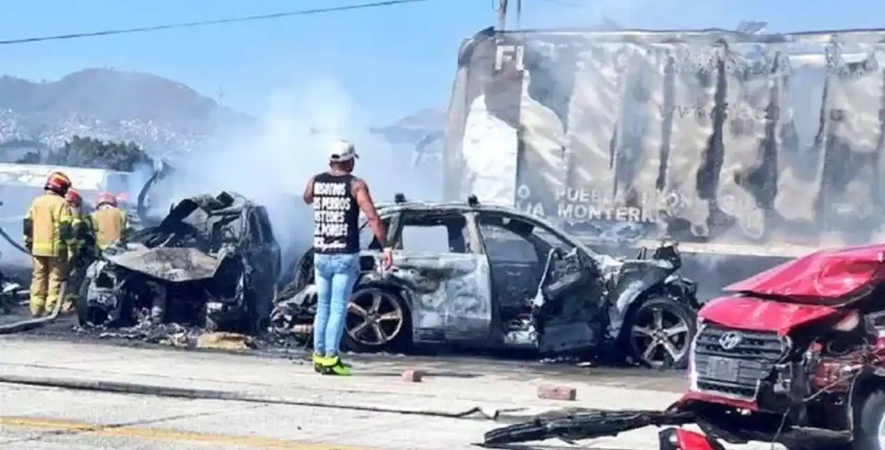Múltiple choque en México: al menos 19 muertos
