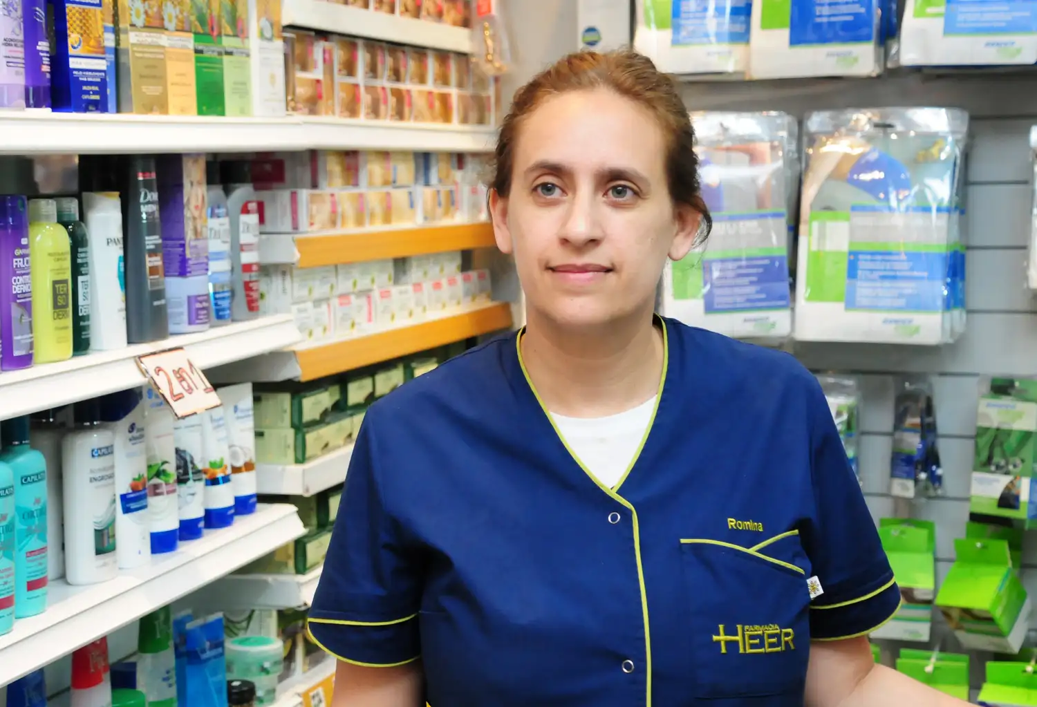 Gabriela Martínes en Farmacia Heer