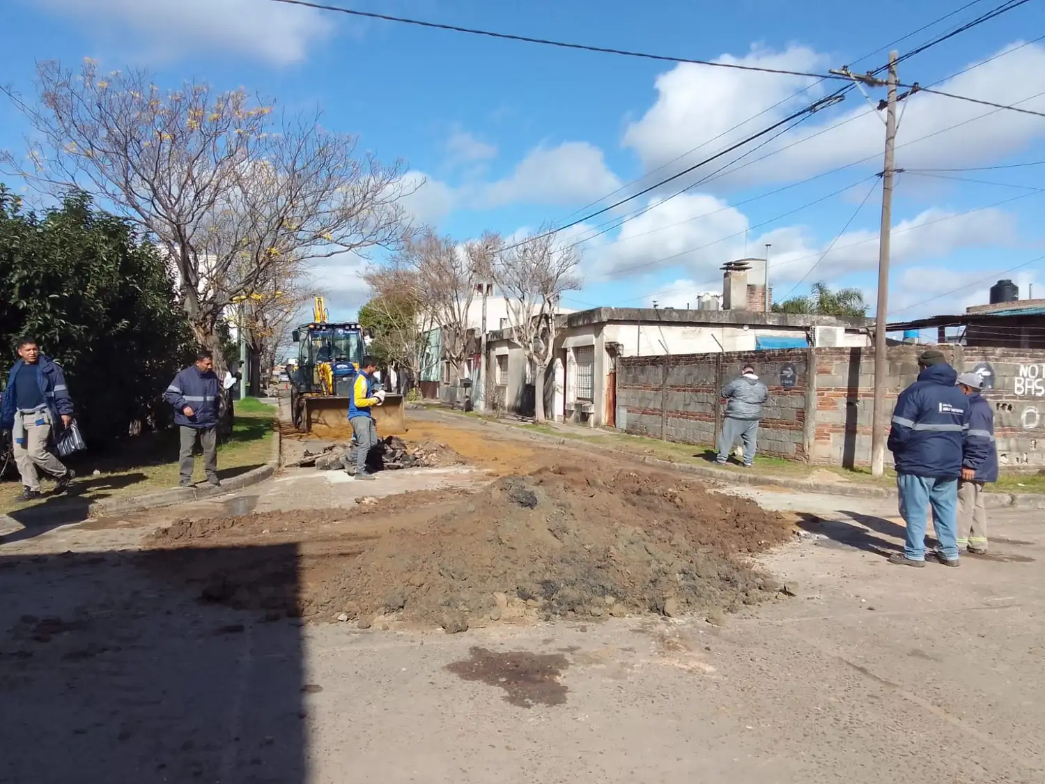 Realizaron una desobstrucción y un desvío para aliviar el sistema cloacal en la zona del Corsódromo