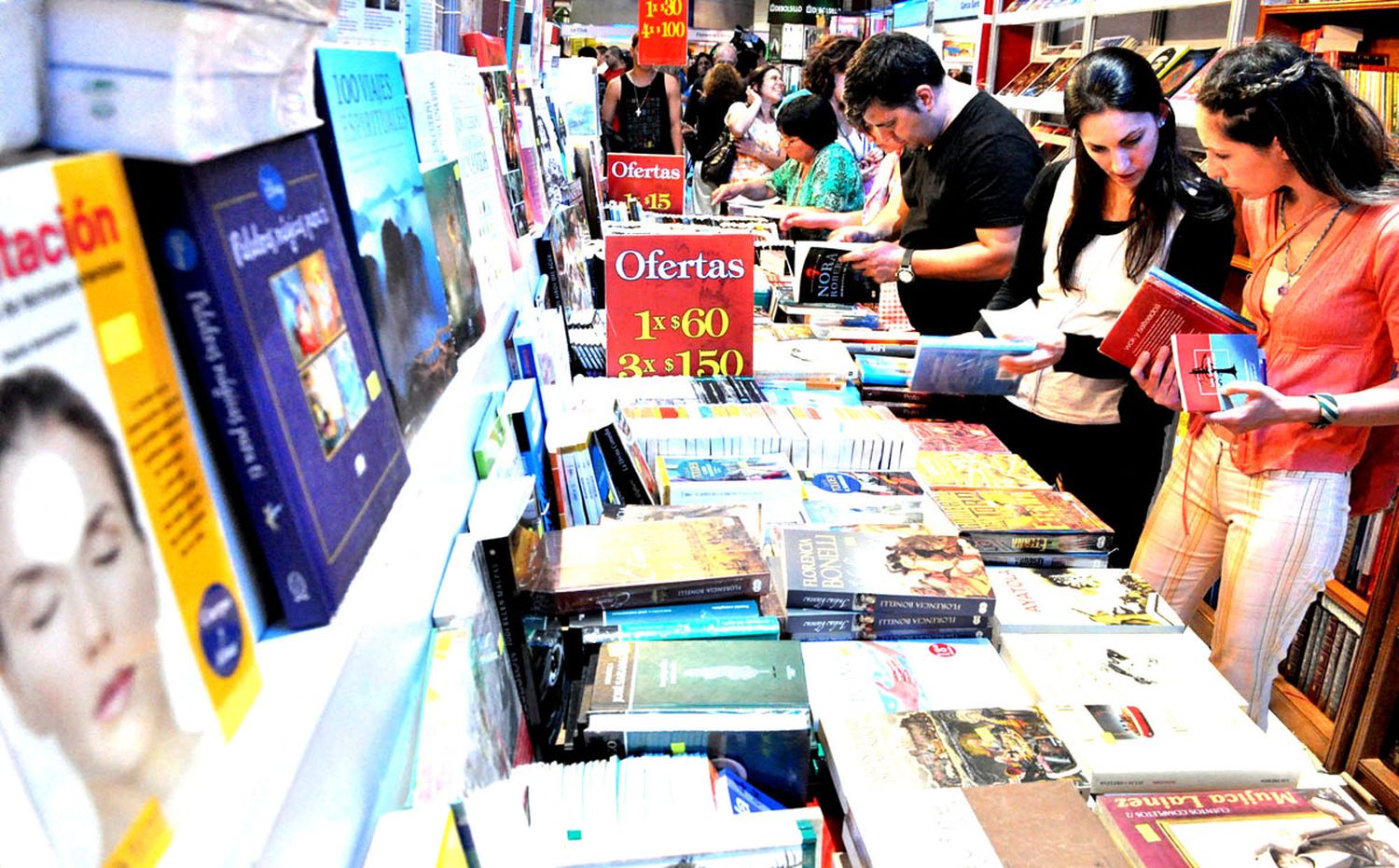 Feria del Libro adolescente  en la Biblioteca López Jordán