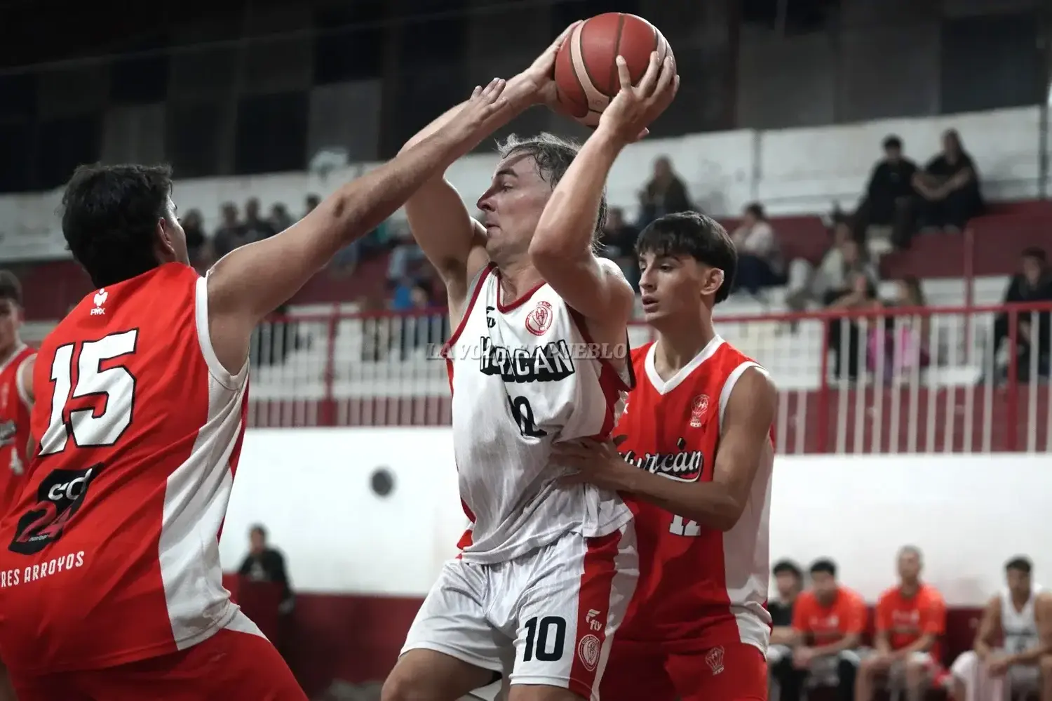 Huracán de Necochea ganó un ajustado duelo ante su homónimo de Tres Arroyos