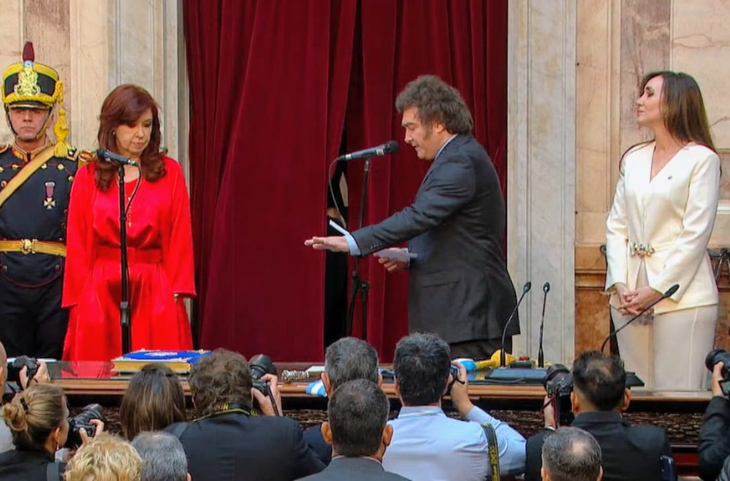 Milei le respondió a Cristina Kirchner: “Los nuevos tiempos requieren de un poco de show”