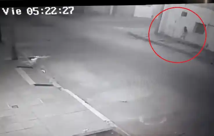 Un video ubicaría a Nahir Galarza abandonando la escena del crimen