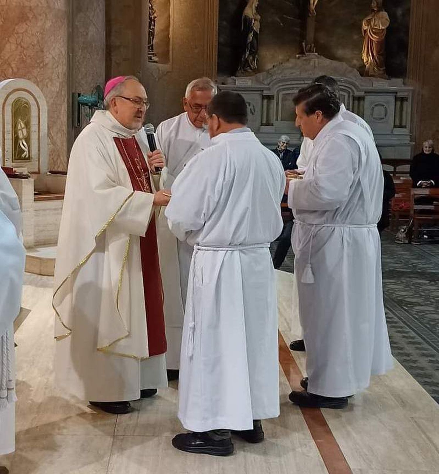 “Dios se vale de distintas y múltiples formas para el llamado vocacional”