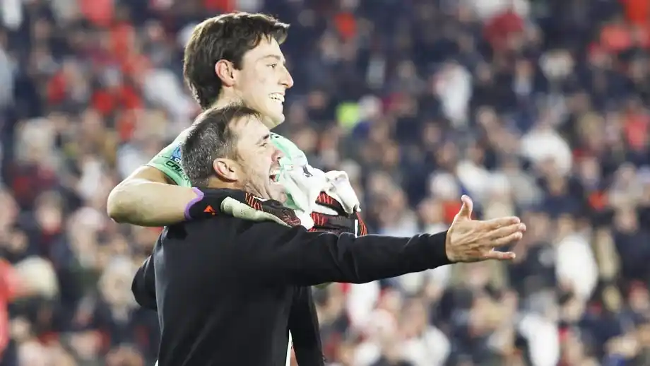 River recibe a Gimnasia y Esgrima La Plata, por un lugar en las semifinales