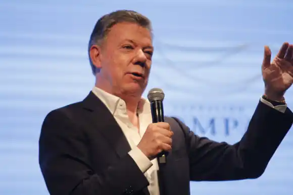 Expresidente Santos responde frente a su relación con Álex Saab