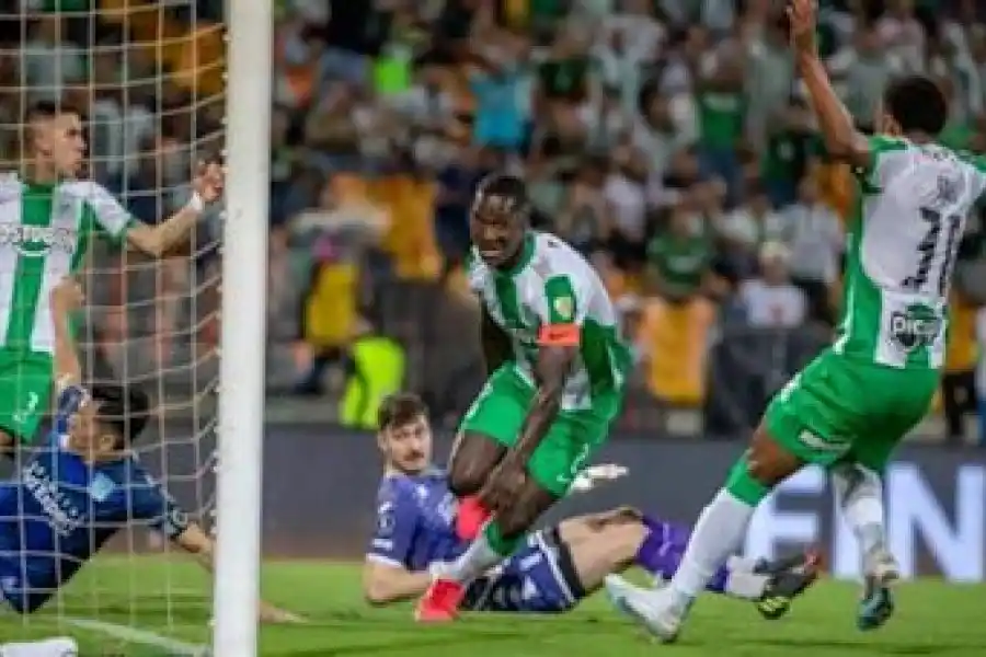 Racing sufrió una dura caída en Medellín