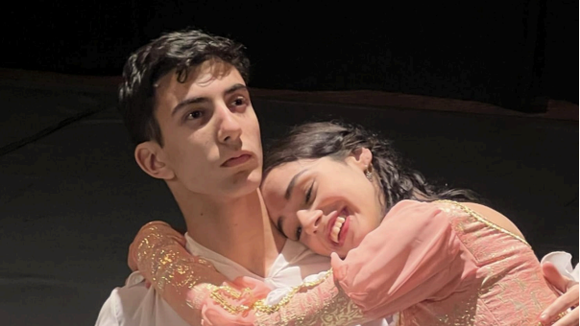 Pau Míguez, el joven bailarín marplatense que viaja a Suiza para perfeccionarse y sueña con volver al Colón