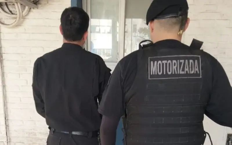 Un caso de violencia de género entre una pareja de policías terminó con un agente detenido en Echesortu