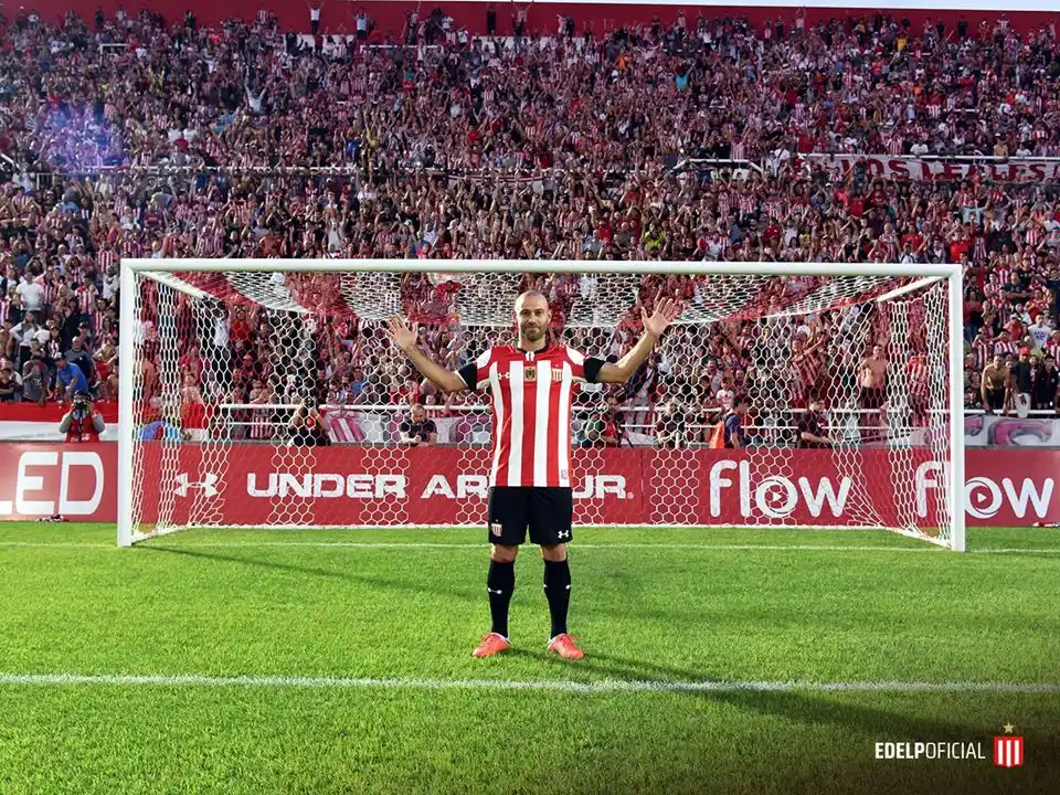 Una multitud le dio la bienvenida a Mascherano