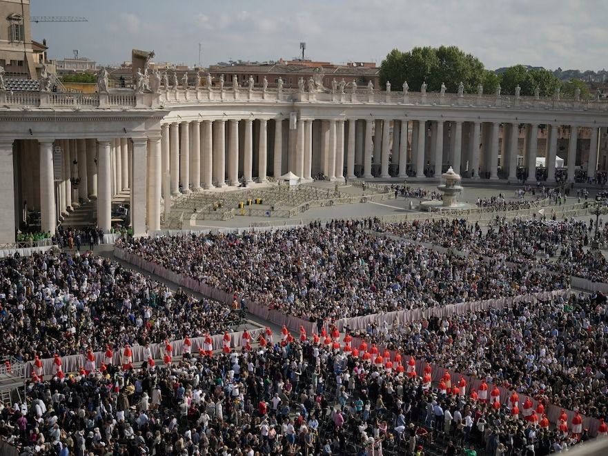 Los nueve días de duelo en el Vaticano por el papa Francisco comenzaron este sábado