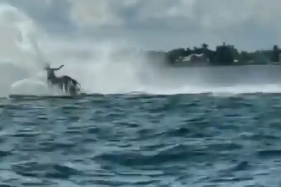 Paulo Londra se accidentó en una playa de Miami