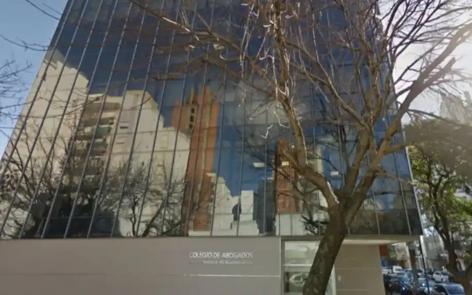 Investigan un millonario robo planificado en la sede del Colegio de Abogados bonaerense