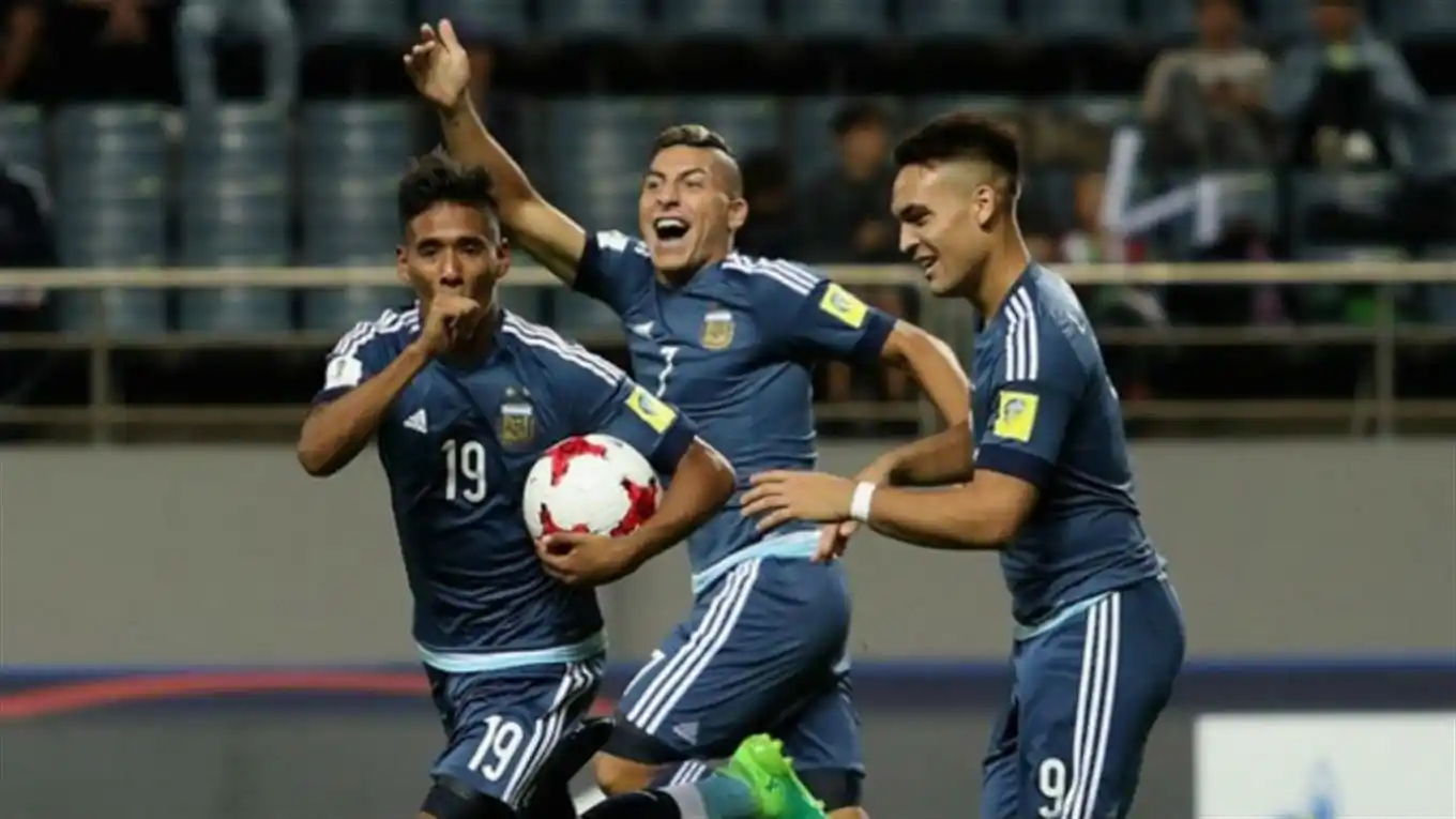 El Sub-20 argentino goleó 5-0 a Guinea y recuperó la esperanza de avanzar a octavos en el mundial