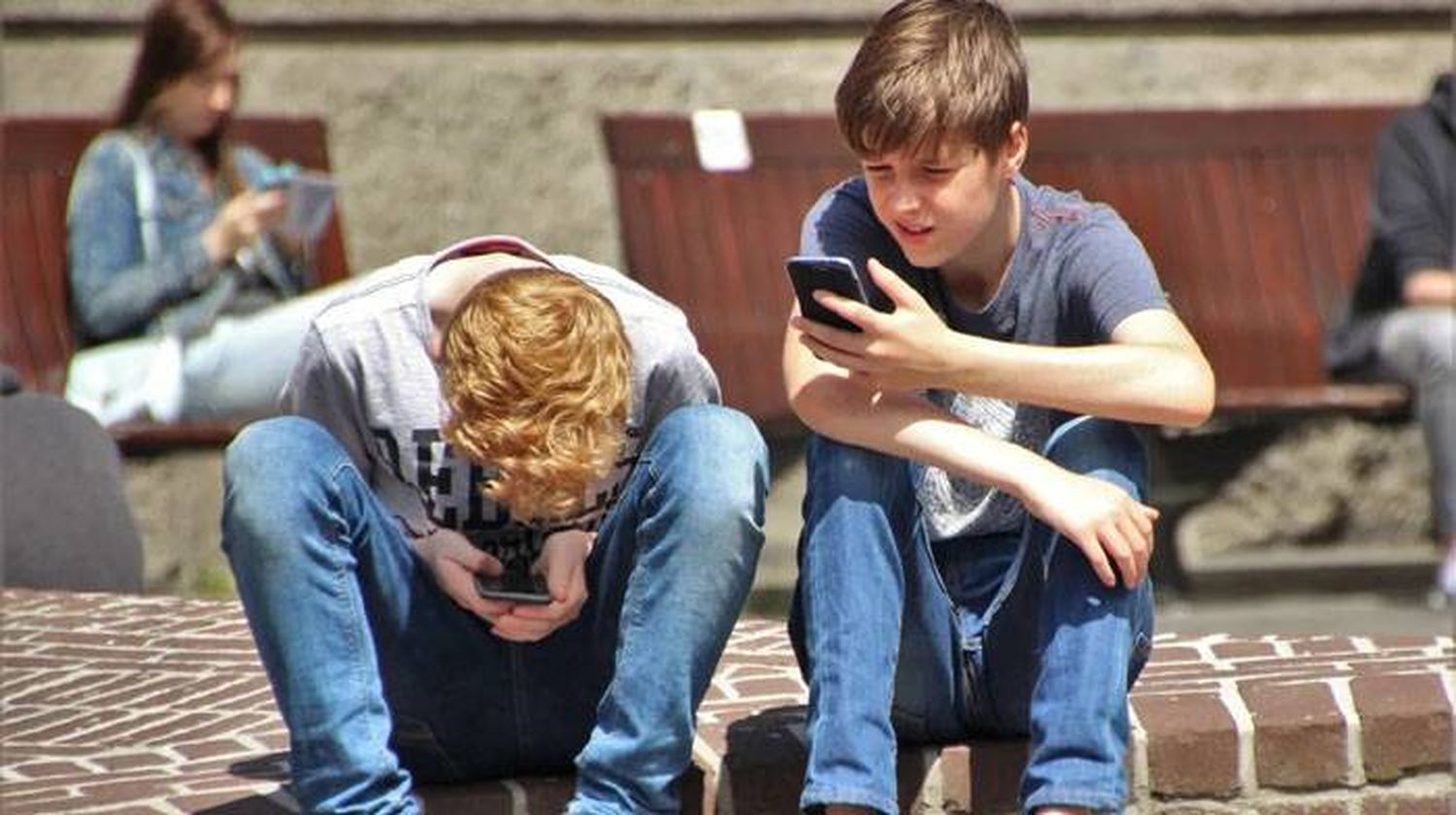 El uso de las redes sociales afecta el cerebro de los adolescentes