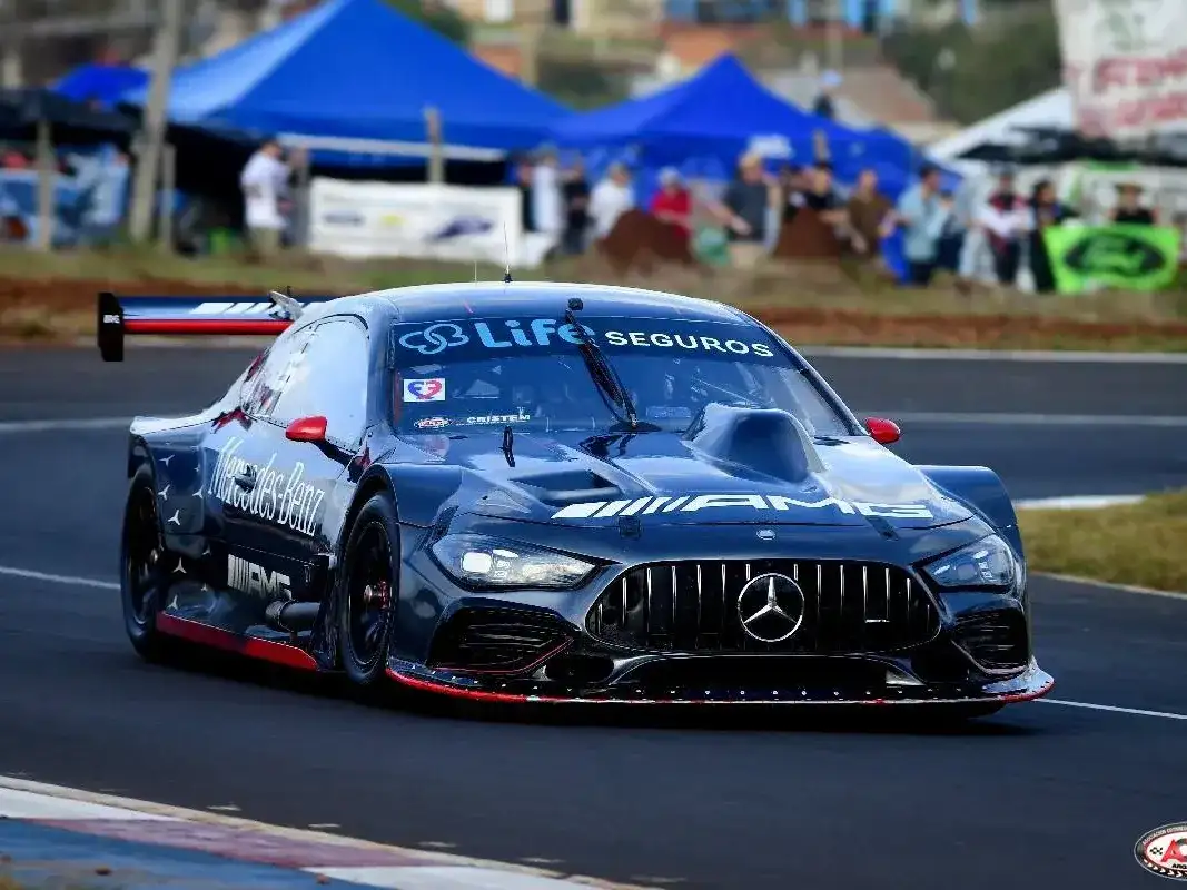 Fritzler logró la primera “pole” para Mercedes