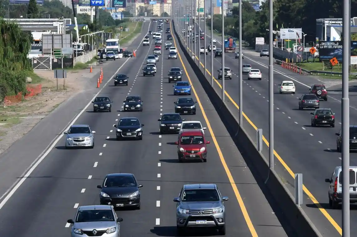 Avanza aumento de hasta el 25% para el peaje de la autopista La Plata - Buenos Aires