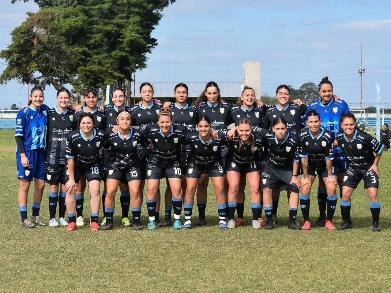 Las Cremosas igualaron 2 a 2 con Estudiantes en el predio del Autódromo. Foto:AR
