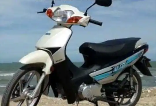 Forzaron la reja del frente de una casa para sustraer una moto