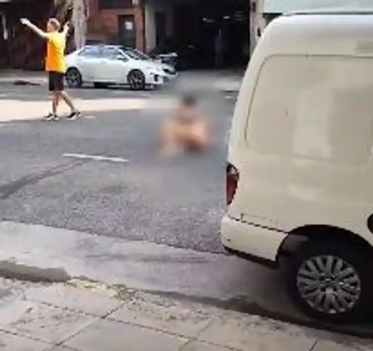 La víctima fue asistida de manera inmediata por personal del SAME, que la trasladó al hospital Fernández.