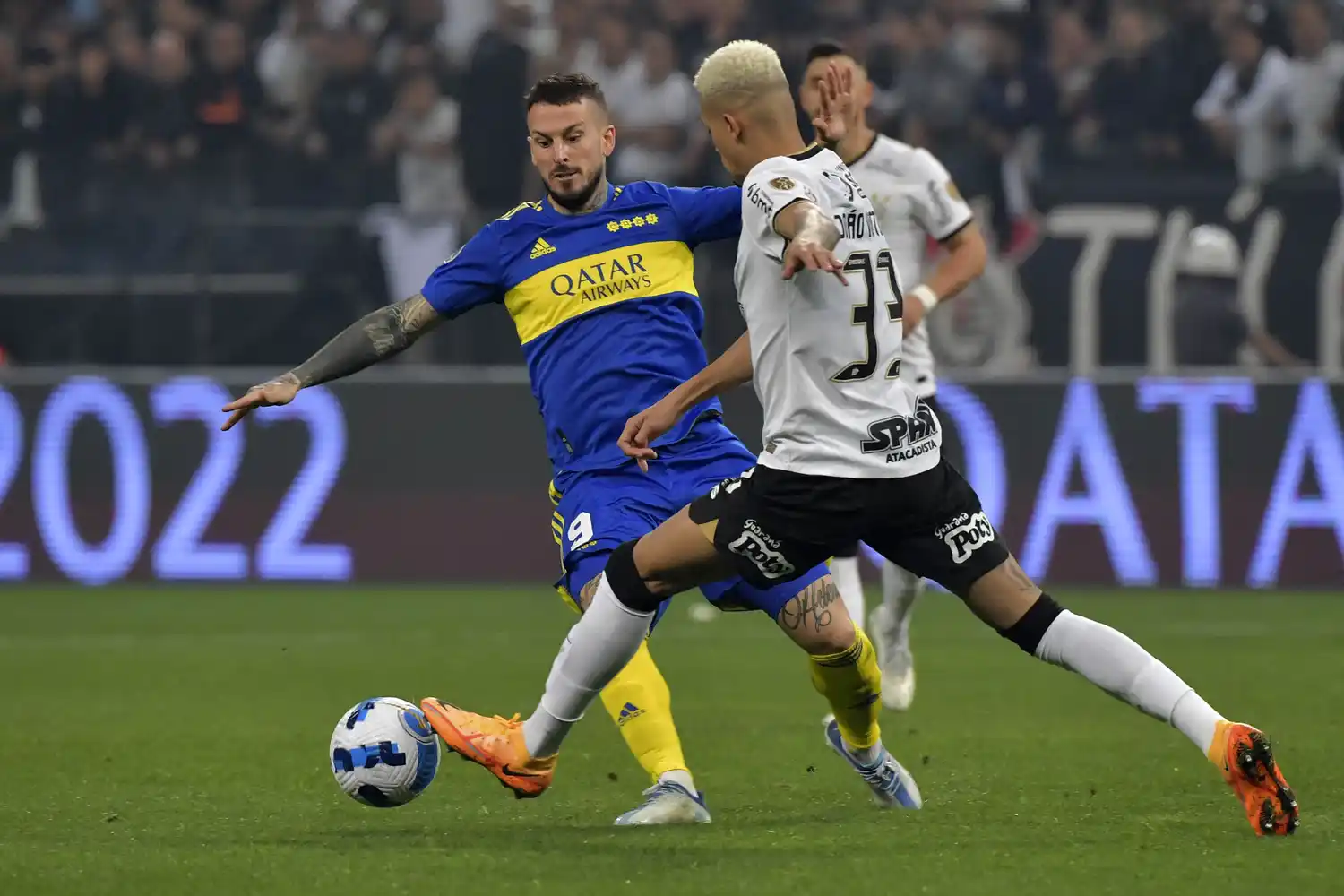 Un intento ofensivo de Benedetto, que no tuvo muchas chances.