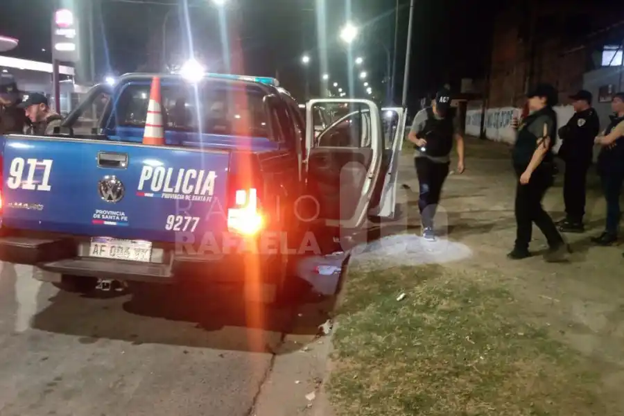 Detuvieron a dos policías del Comando Radioeléctrico Rosario vinculados a una facción de Los Monos
