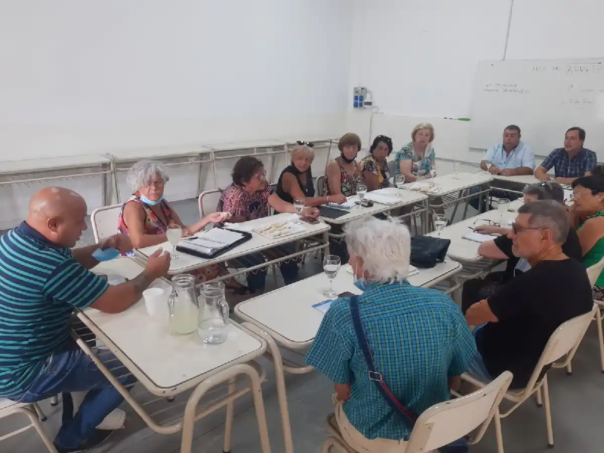 El secretario de Políticas  Sociales se reunió con  el Consejo del Adulto Mayor 