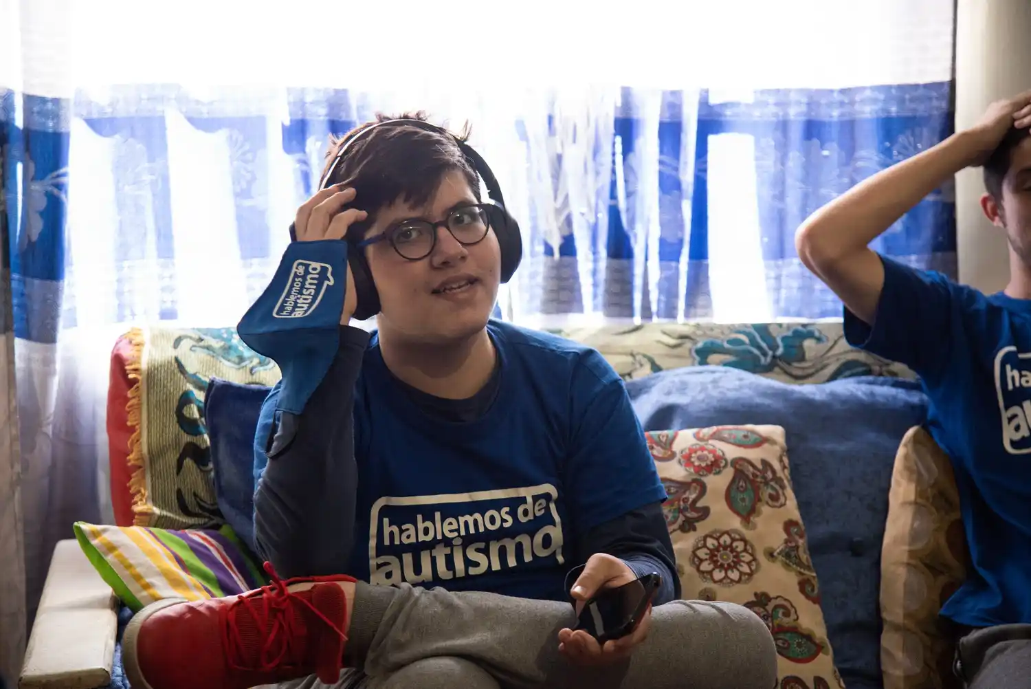 Gracias a la solidaridad de Gualeguaychú, Tomás tiene sus auriculares: “Ahora puedo estar tranquilo”