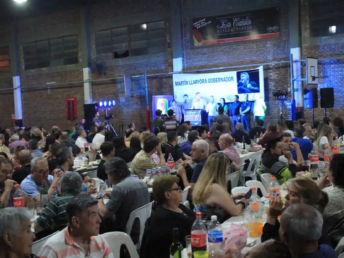 El PJ local se encolumnó detrás de la figura de Llaryora gobernador   