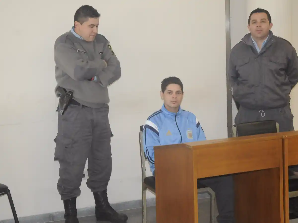 Tres años y cuatro meses de prisión para joven por la autoría de varios delitos
