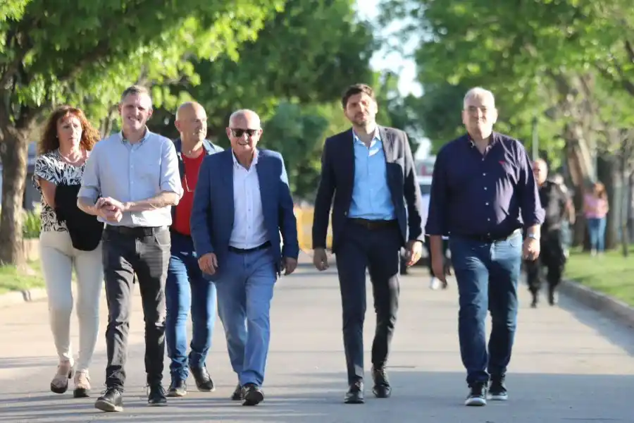 Pullaro acompañó fiesta populares de cuatro departamentos