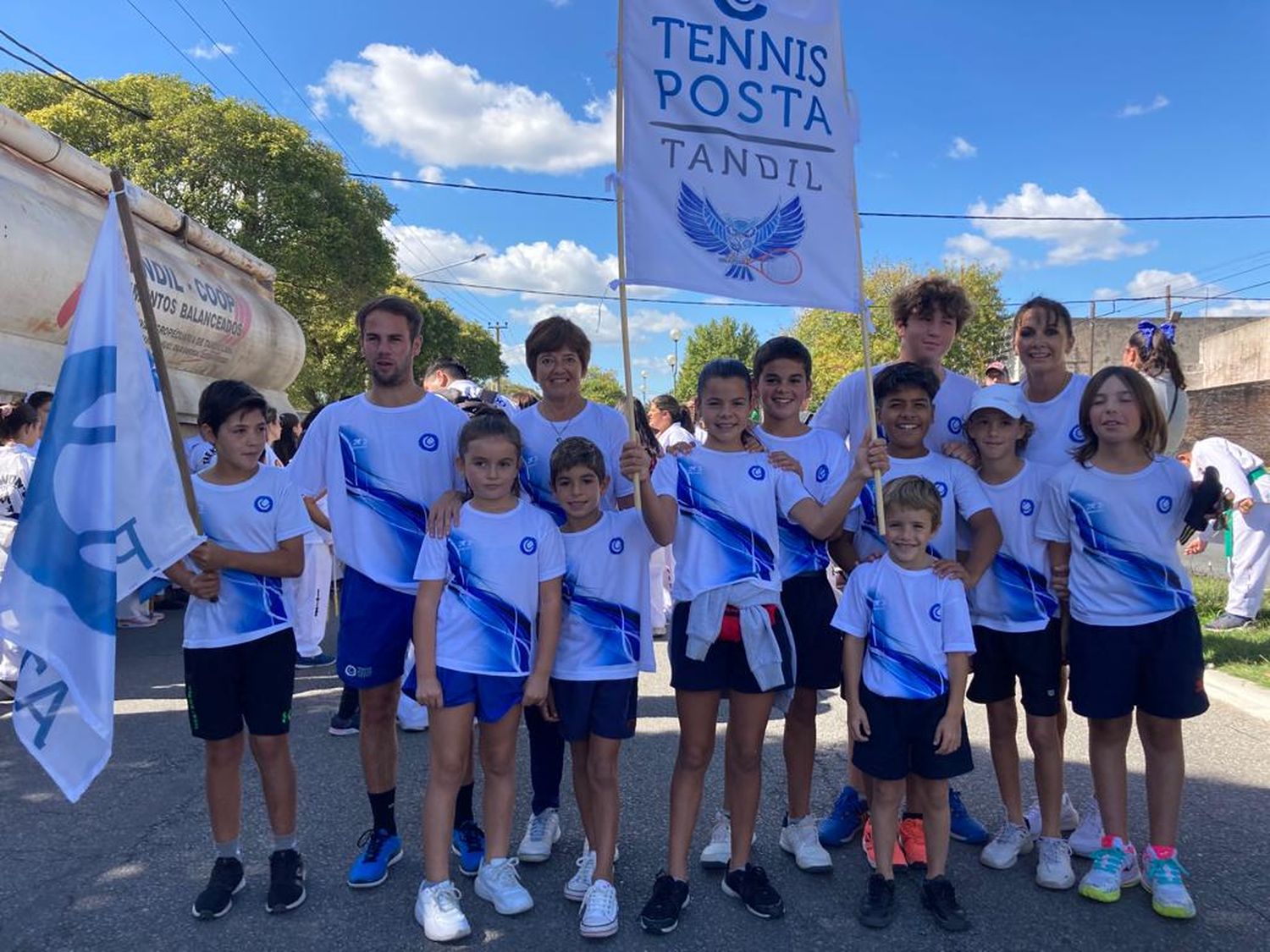 Los representantes de Posta Tandil Tenis.