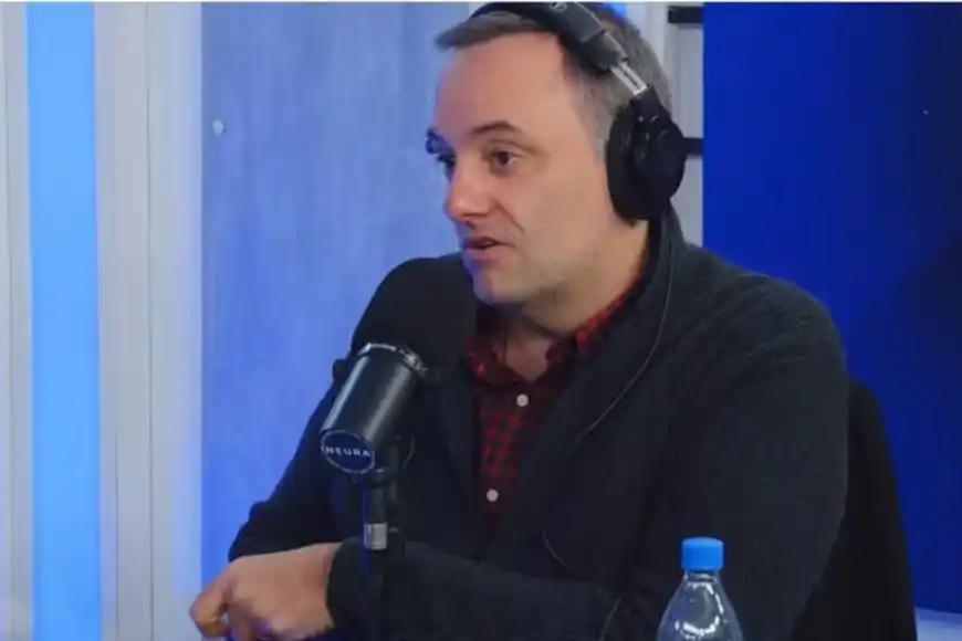 Manuel Adorni habló sobre su situación judicial durante una entrevista en el stream