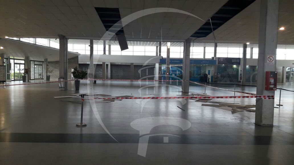 El vendaval causa daños en la Ferroautomotora