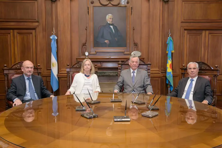 La Suprema Corte bonaerense se actualiza: Ya dejó el fax y ahora moderniza el uso del lenguaje