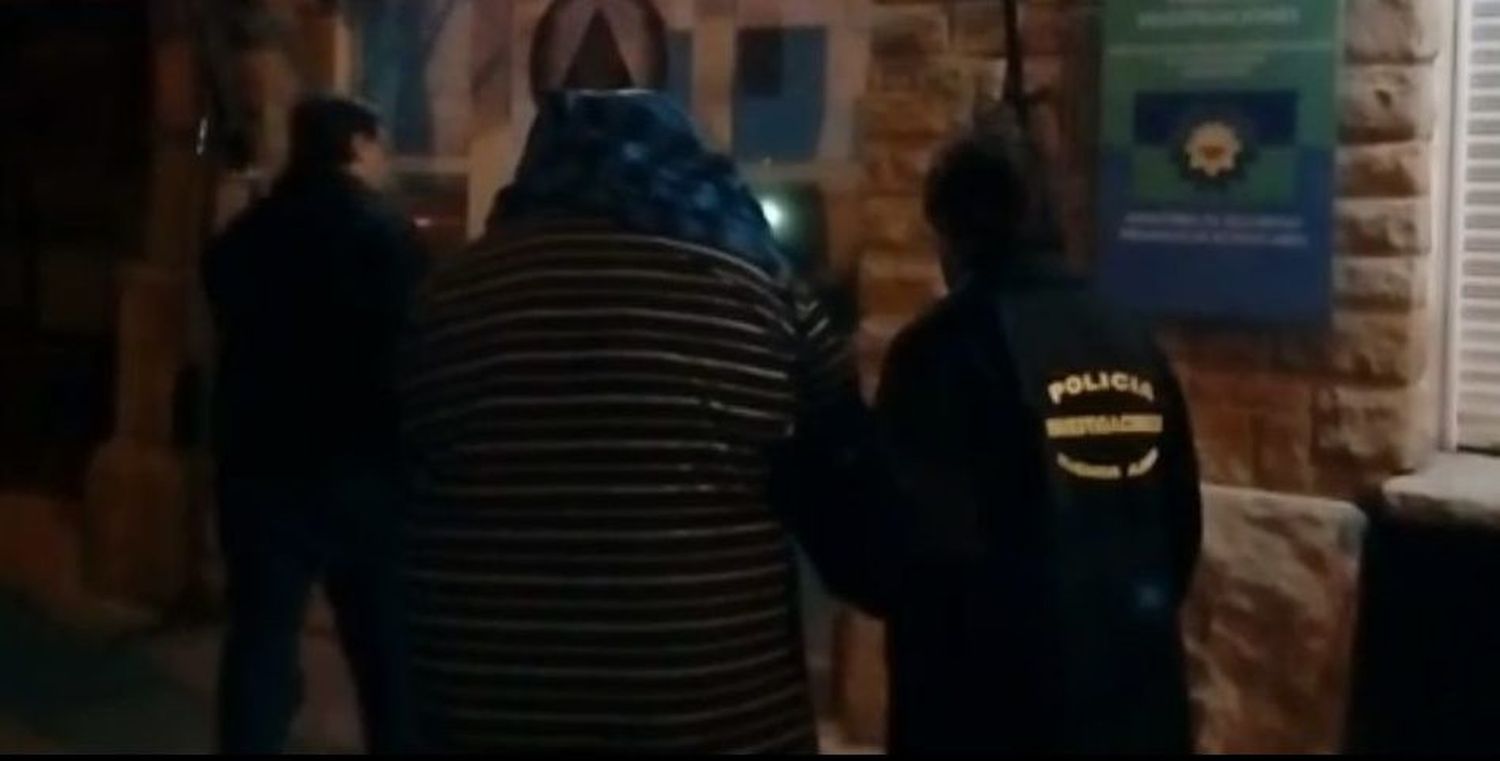 Acusado por un homicidio cayó en el cumpleaños de 15 de su hija
