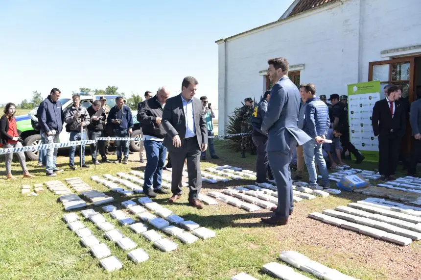 Con la presencia de Ritondo, queman 370 kilos de droga en Olavarría