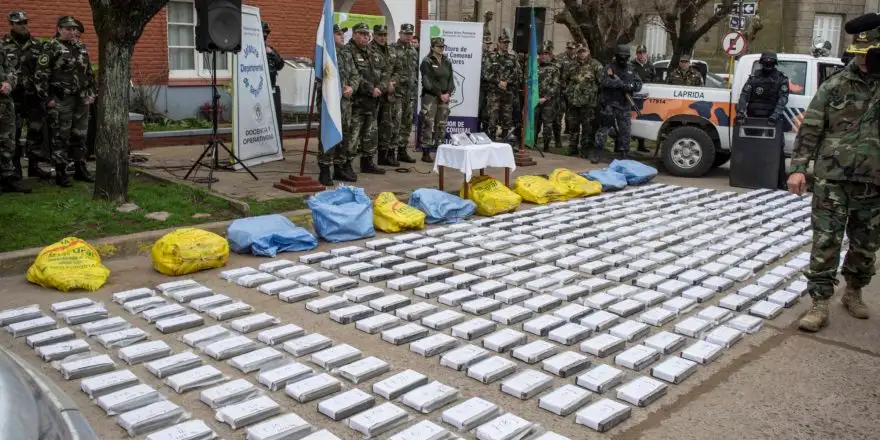 Tres detenidos y 370 kilos de cocaína durante un procedimiento en Las Flores