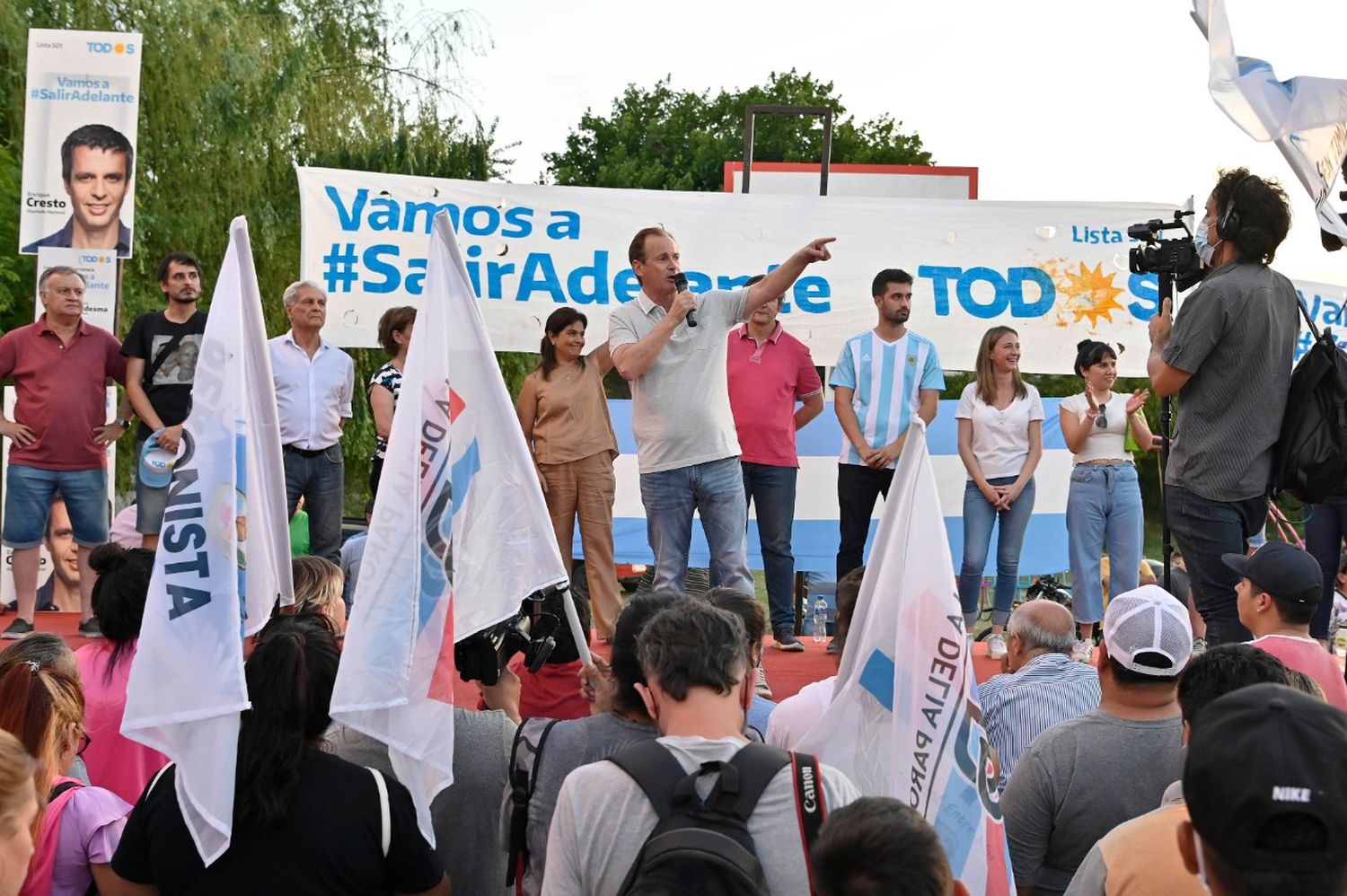 Bordet: "No tenemos los grandes medios que hagan campaña, militemos"